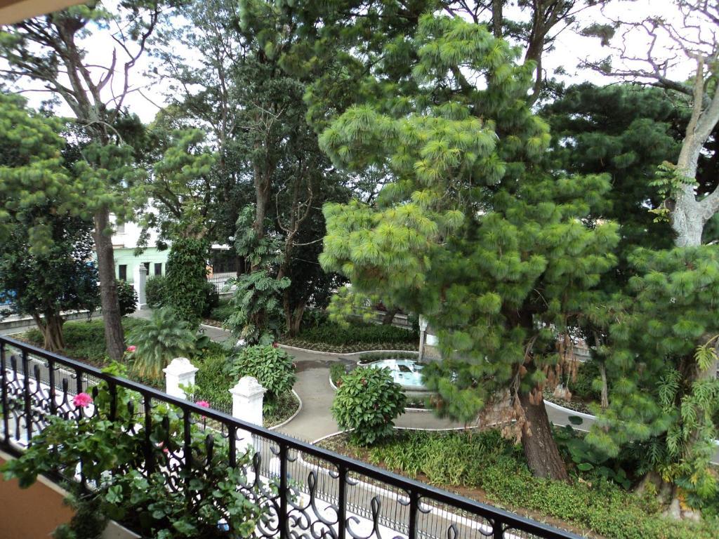 Hotel Cantabria Ville de Guatemala Extérieur photo